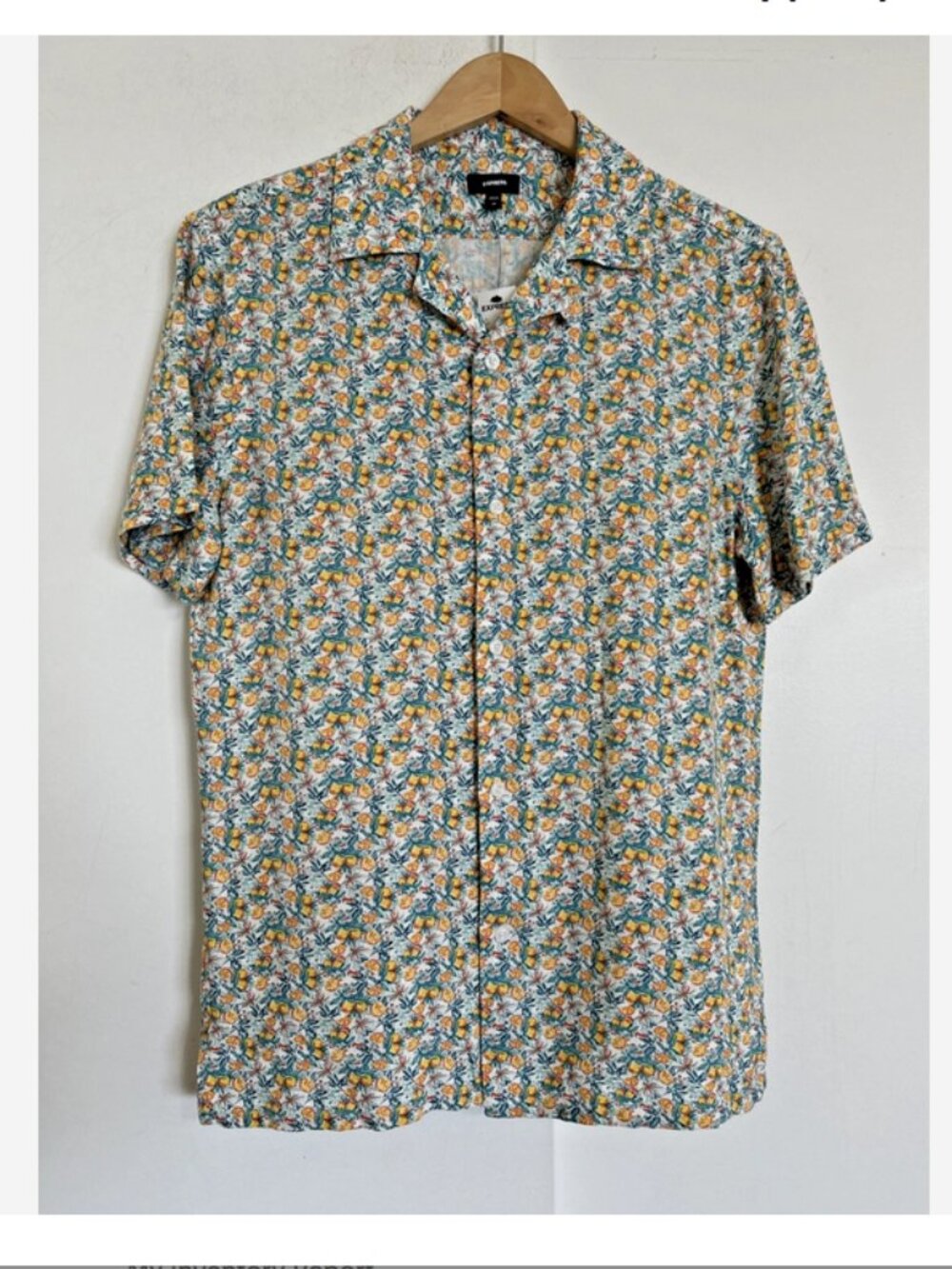 EXPRESS Mens Lemon Print Button Front Shirt NWT Size XS Rayon Linen